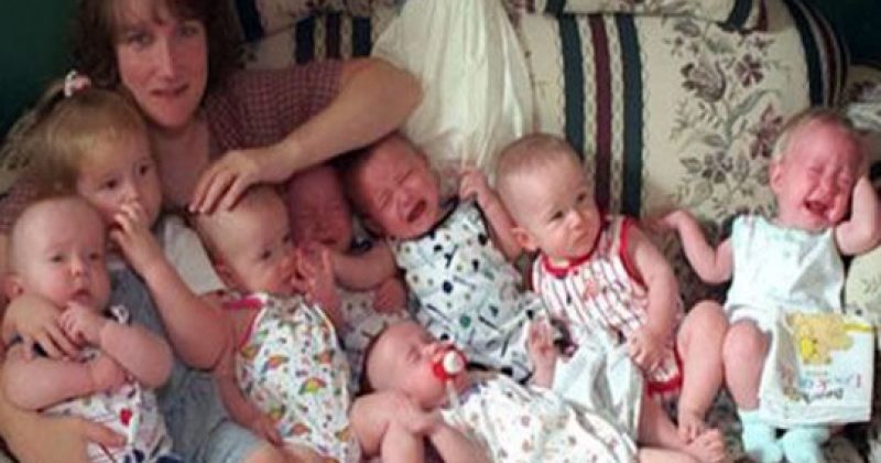 סיפור חייה של אישה: הרופאים המליצו לה להפיל 4 מתוך 7 התינוקות שלה – והנה הם היום!