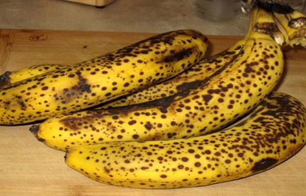 מה קורה לגוף אחרי שאוכלים בננות עם נקודות שחורות, אתם תופתעו