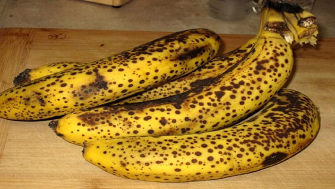 מה קורה לגוף אחרי שאוכלים בננות עם נקודות שחורות, אתם תופתעו