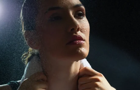 האם זיעה באמת יכולה לנקות מהגוף מתכות כבדות ואפילו BPA?